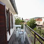 Appartement With Parking Space Jezera, Murter - 5093 Jezera