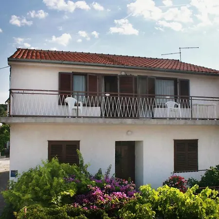 Apartment With A Parking Space Jezera, Murter - 5093 Jezera
