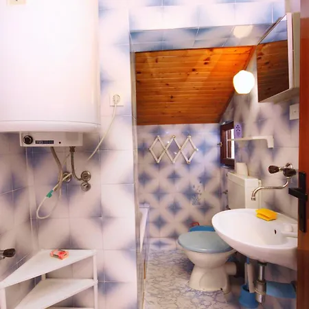 Appartement With Parking Space Jezera, Murter - 5093