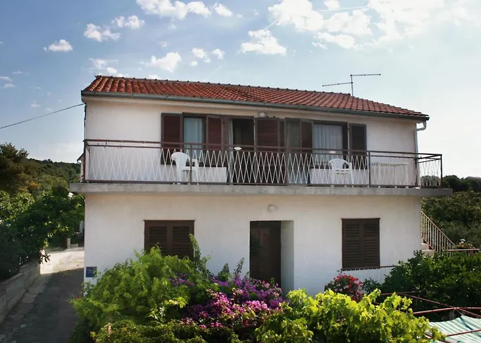 Apartamento With Parking Space Jezera, Murter - 5093 Jezera