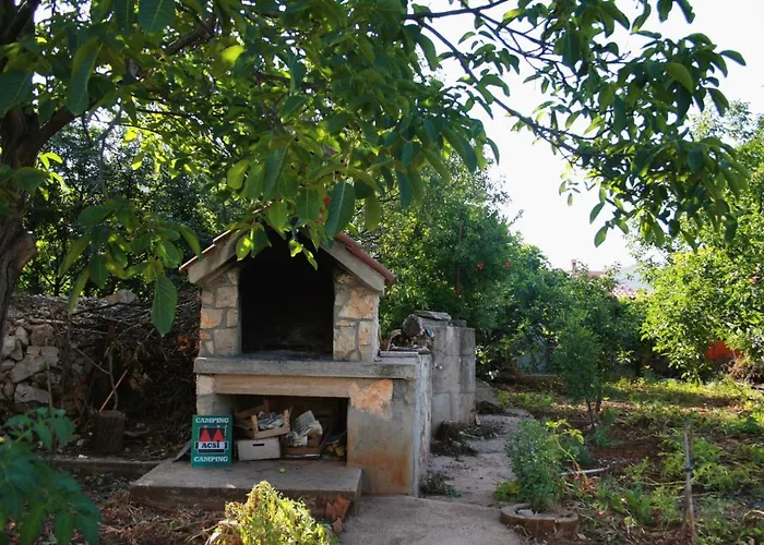 Apartment With Parking Space Jezera, Murter - 5093 *